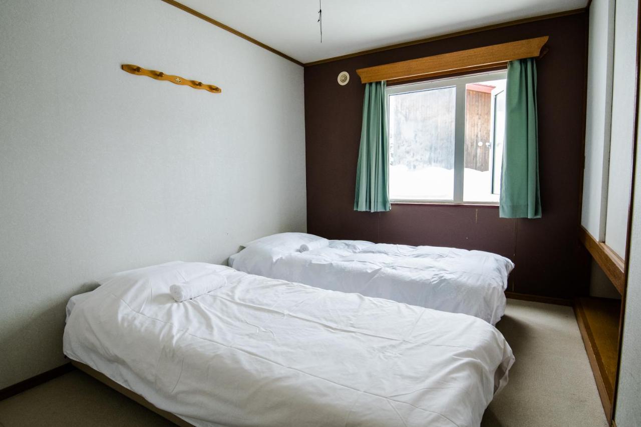 Absolute Niseko Lodge Hirafu Exterior photo