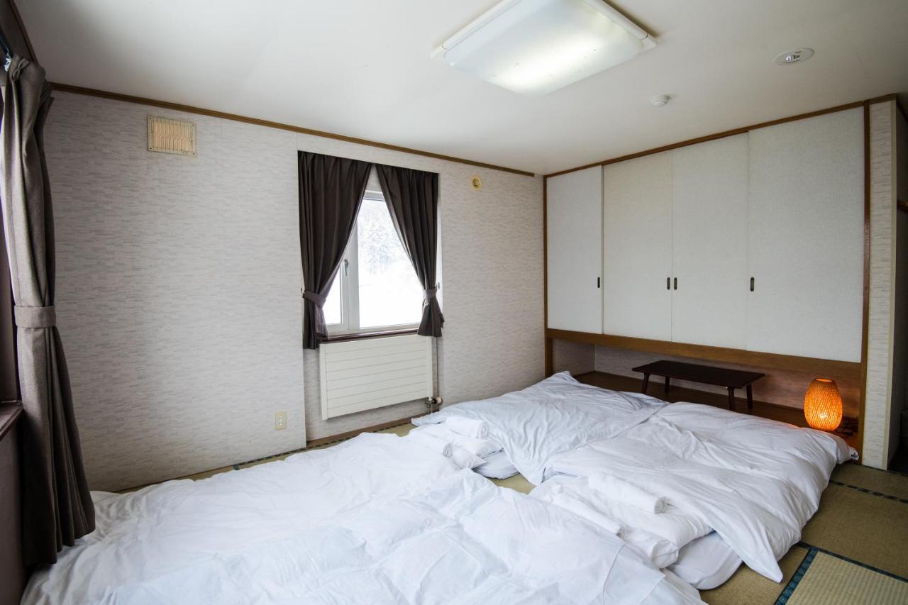 Absolute Niseko Lodge Hirafu Exterior photo