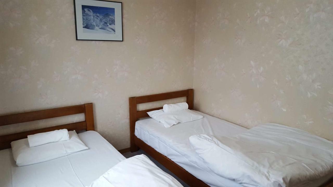 Absolute Niseko Lodge Hirafu Exterior photo